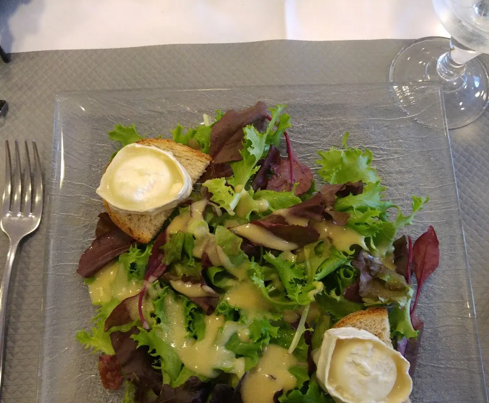 Salade de Chèvre Chaud